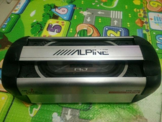 subbox alpine swe-1390 แอมป์ในตัว แบบตู้วาง 200w