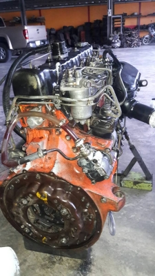 เครื่องยนต์อีซูสุ6SD1#240แรงม้านางฟ้าสวยมากครับ มีเลขเครื่องพร้อมอุปกรณ์ครบสมบูรณ์
