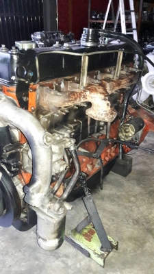 เครื่องยนต์อีซูสุ6SD1#240แรงม้านางฟ้าสวยมากครับ มีเลขเครื่องพร้อมอุปกรณ์ครบสมบูรณ์