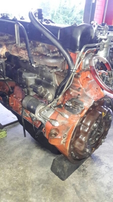 เครื่องยนต์อีซูสุ6SD1#240แรงม้านางฟ้าสวยมากครับ มีเลขเครื่องพร้อมอุปกรณ์ครบสมบูรณ์