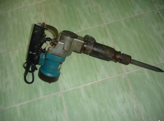 ขายเครื่องสกัดไฟฟ้า(แย็ก)ยี่ห้อmakitaรุ่นHM0810ของแท้(made in japan)พร้อมใช้งาน