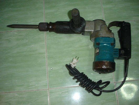 ขายเครื่องสกัดไฟฟ้า(แย็ก)ยี่ห้อmakitaรุ่นHM0810ของแท้(made in japan)พร้อมใช้งาน