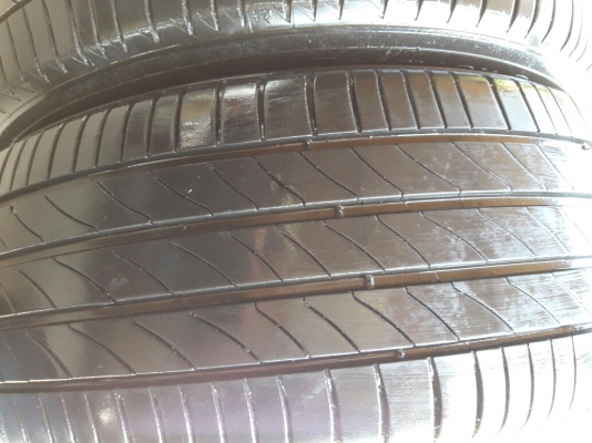 ยางMICHELIN รุ่น PRIMACY.3ST 205 55R16 ลงพื้นปลายปี2015 ภาพสวยมากๆ ดอกเยอะมากๆคุ้มสุดๆไม่แพงใช้อีกนาน