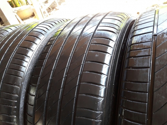 ยางMICHELIN รุ่น PRIMACY.3ST 205 55R16 ลงพื้นปลายปี2015 ภาพสวยมากๆ ดอกเยอะมากๆคุ้มสุดๆไม่แพงใช้อีกนาน