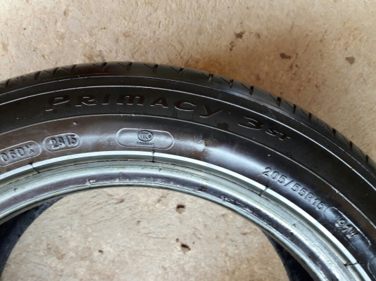 ยางMICHELIN รุ่น PRIMACY.3ST 205 55R16 ลงพื้นปลายปี2015 ภาพสวยมากๆ ดอกเยอะมากๆคุ้มสุดๆไม่แพงใช้อีกนาน