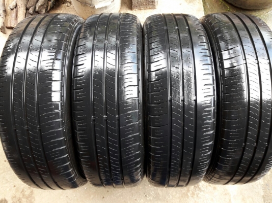 ยางDUNLOP 185 65R15 ปี2015 สภาพสวยมากๆ ดอกเยอะมากๆถูกมากๆใช้อีกนาน