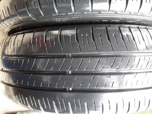 ยางDUNLOP 185 65R15 ปี2015 สภาพสวยมากๆ ดอกเยอะมากๆถูกมากๆใช้อีกนาน