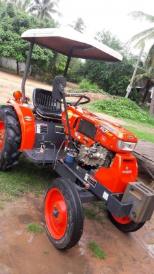 ขายรถไถนั่งขับ KUBOTA RT140 อุปกรณ์ ผานหลัง สภาพสวยพร้อมใช้งาน ราคา90,000 สนใจโทร 090-8588220คุณนะ 093-3258446คุณบิว หรือเข้าดูสินค้าอื่นๆได้ที่ www.narong2truck.com หรือ www.truck.in.th/498 หรือเพจFacebook ณรงค์ ซื้อขายรถมือสอง (เว็บไซต์ส่วนตัว) หรือFace
