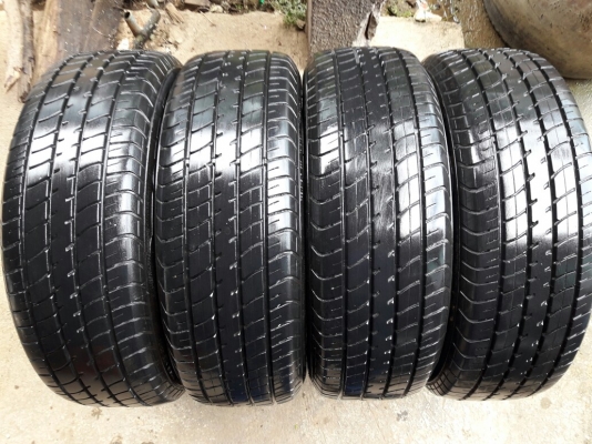 ยางDUNLOP 185 60R15 ปี2015 สภาพสวยมาก ดอกเยอะมากๆคุ้มถูกใช้อีกนาน