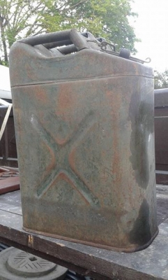 ถังน้ำมันเหล็ก