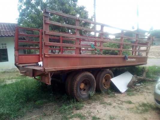 เทเลอร์ลากอ้อย หรือบรรทุกรถแม็คโคร