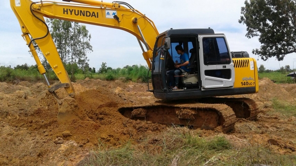 ขาย แบคโฮ HYUNDAI 140LC-7 ปี 2554 รถสวยเดิมทุกอย่าง เอกสารเล่มทะเบียนครบ