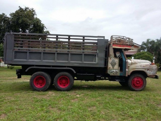 สิบล้อ 2 เพลาดั๊ม เครื่อง 175 เทอร์โบ พวงมาลัยพาวเวอร์ ทะเบียนพร้อมโอน