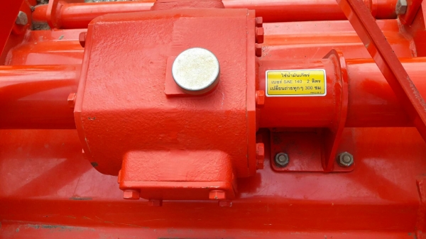 KUBOTA  L 4708 SP (4WD)  2 เพลา   สภาพใหม่สวยๆ   ชั่วโมงใช้   งานน้อย  สีเดิมทั้งคัน  พร้อมชุดใบมีดดันหน้า  โรตารี