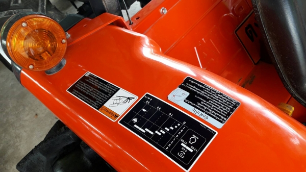 KUBOTA  L 4708 SP (4WD)  2 เพลา   สภาพใหม่สวยๆ   ชั่วโมงใช้   งานน้อย  สีเดิมทั้งคัน  พร้อมชุดใบมีดดันหน้า  โรตารี