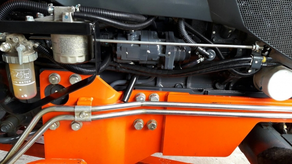 KUBOTA  L 4708 SP (4WD)  2 เพลา   สภาพใหม่สวยๆ   ชั่วโมงใช้   งานน้อย  สีเดิมทั้งคัน  พร้อมชุดใบมีดดันหน้า  โรตารี