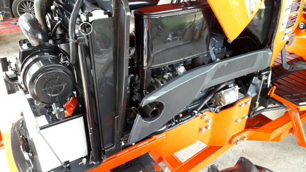 KUBOTA  L 4708 SP (4WD)  2 เพลา   สภาพใหม่สวยๆ   ชั่วโมงใช้   งานน้อย  สีเดิมทั้งคัน  พร้อมชุดใบมีดดันหน้า  โรตารี