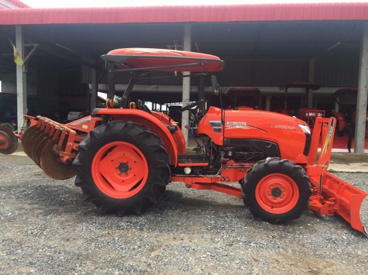 ขายรถไถคูโบต้า L4708SP 4WD2เพลา  สภาพนางฟ้าใช้งานน้อยมาก  600 ชั่วโมง ขายพร้อมอุปกรณ์ใบดันหน้าและผานพรวน ราคา 498,000 บาท สนใจติดต่ะ