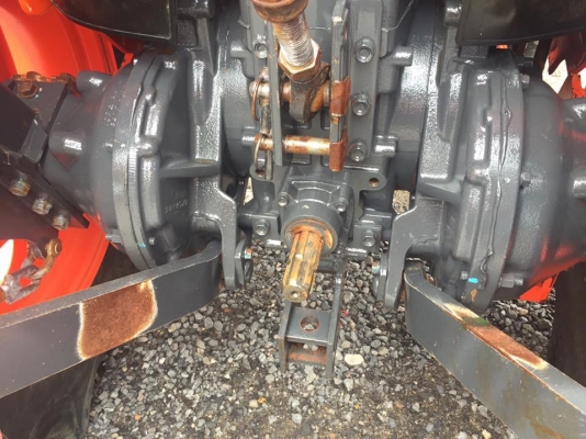 ขายรถไถคูโบต้า L4708SP 4WD2เพลา  สภาพนางฟ้าใช้งานน้อยมาก  600 ชั่วโมง ขายพร้อมอุปกรณ์ใบดันหน้าและผานพรวน ราคา 498,000 บาท สนใจติดต่ะ