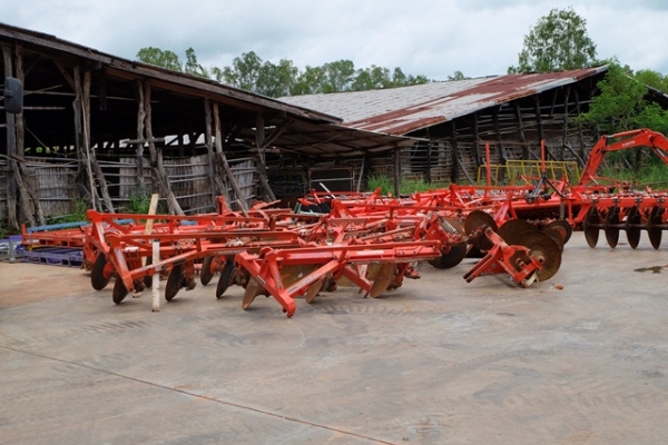 มาแล้วจร้า รถแทรกเตอร์มือสองสวยๆ เข้ามาแล้ว 20 กว่าคัน ดาวน์เริ่มต้นที่ 10,000 บาท ราคาเริ่มต้นที่ 330,000 - 450,000 บาท จร้า โทร 089-0111624