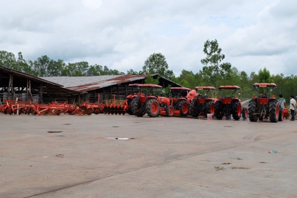 มาแล้วจร้า รถแทรกเตอร์มือสองสวยๆ เข้ามาแล้ว 20 กว่าคัน ดาวน์เริ่มต้นที่ 10,000 บาท ราคาเริ่มต้นที่ 330,000 - 450,000 บาท จร้า โทร 089-0111624