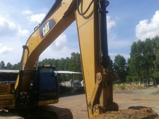 ขายรถขุดแบ็คโค มี3คัน CAT 320D GC ทำงาน11,034 ชม. สภาพสวย เช็คศูนย์ตลอด พร้อมลงงาน