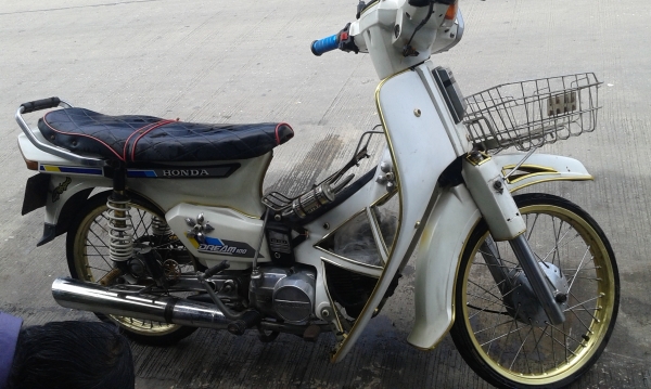 ็Honda dream ปี 32 พร้อมใช้ ็Honda dream ปี 32 พร้อมใช้