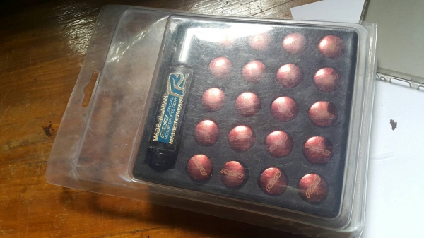 น๊อตดุมล้อรถ ของใหม่ japan น๊อตดุมล้อรถ ของใหม่ japan