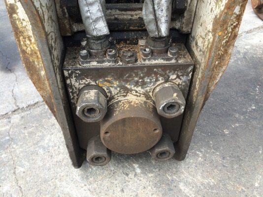 หัวกระแทก Furukawa F11 ใส่รถขนาด PC100 - PC130 เช็คญี่ปุ่น พร้อมใช้งาน