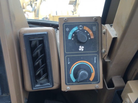 เกรดA คับ CAT 910F จากญี่ปุ่น. สภาพสวยมาก ชั่วโมงน้อย พร้อมใช้งาน โทร.090-986-2521 อ๊อบ