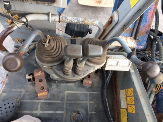 รถเจาะเสาเข็มจากญี่ปุ่น EX55UR-3 (นำหนักรถ 5.5 ตัน) อุปกรณ์ครบสมบูรณ์ ราคาถูก ๆ ครับ