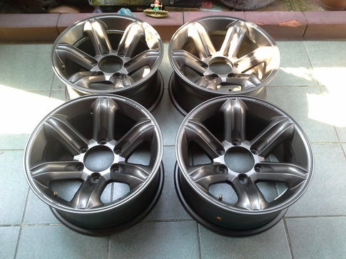 Max เล็บเหยี่ยว ขอบ16 กว้าง8 ET0 สภาพสวยๆ 1ชุด