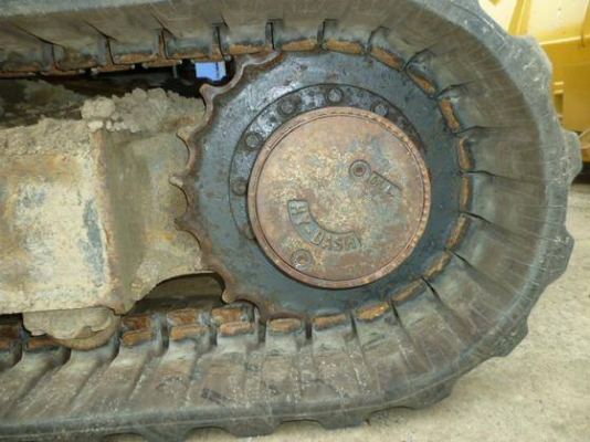 KOMATSU PC 60 -7 KOMATSU PC 60 -7