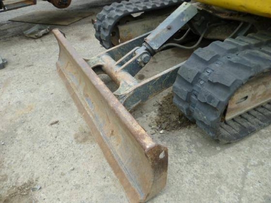 KOMATSU PC 60 -7 KOMATSU PC 60 -7