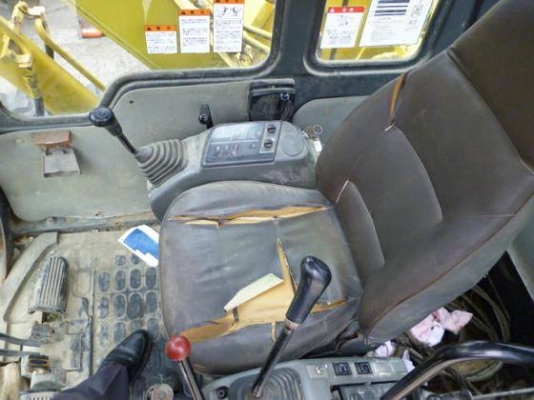 KOMATSU PC 60 -7 KOMATSU PC 60 -7