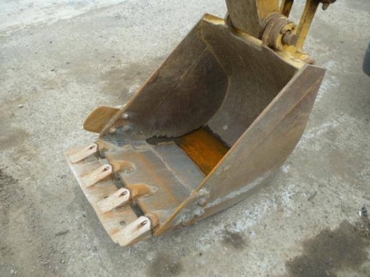 KOMATSU PC 60 -7 KOMATSU PC 60 -7