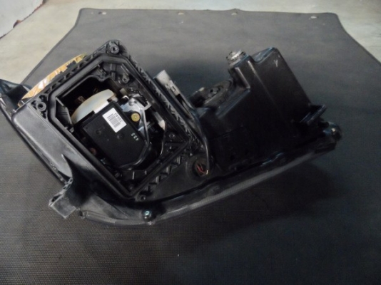 ขาย ไฟหน้ารถยนต์มือสอง ซีนอน xenon ครบชุด ตัวสอง 2 โตโยต้า แฮริเออร์ TOYOTA Harrier ของแท้นำเข้าจากญี่ปุ่น