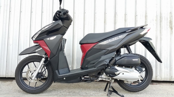 Click125i LED 2016 ใหม่สุดๆ 800 โลแท้ รถอายุไม่กี่เดือน ต่อรองได้ Click125i LED 2016 ใหม่สุดๆ 800 โลแท้ รถอายุไม่กี่เดือน ต่อรองได้