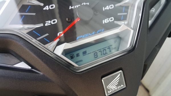 Click125i LED 2016 ใหม่สุดๆ 800 โลแท้ รถอายุไม่กี่เดือน ต่อรองได้ Click125i LED 2016 ใหม่สุดๆ 800 โลแท้ รถอายุไม่กี่เดือน ต่อรองได้