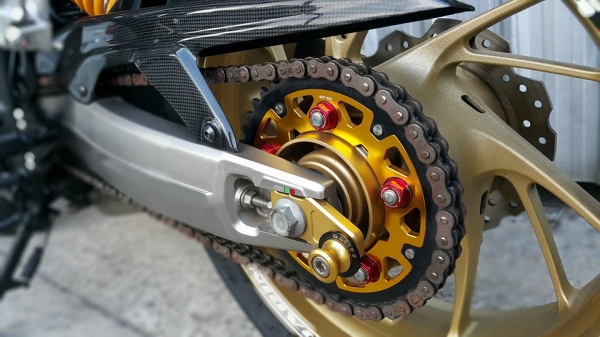 CB650f 2014 สภาพเทพจุติ แท้ทั้งคัน ของเดิมครบ ราคาต่อรองได้อีกจ้า CB650f 2014 สภาพเทพจุติ แท้ทั้งคัน ของเดิมครบ ราคาต่อรองได้อีกจ้า