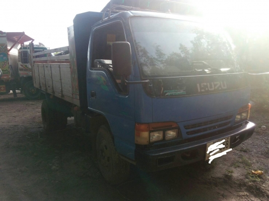 ขายISUZU NPR 135 แรงดั้ม เอฟหน้าหลัง ราคา 400,000บ. สนใจติดต่อ 0835601591 หรือ 0903494058