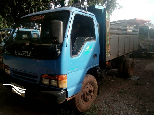 ขายISUZU NPR 135 แรงดั้ม เอฟหน้าหลัง ราคา 400,000บ. สนใจติดต่อ 0835601591 หรือ 0903494058