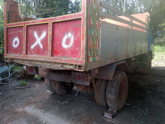 ขายISUZU NPR 135 แรงดั้ม เอฟหน้าหลัง ราคา 400,000บ. สนใจติดต่อ 0835601591 หรือ 0903494058