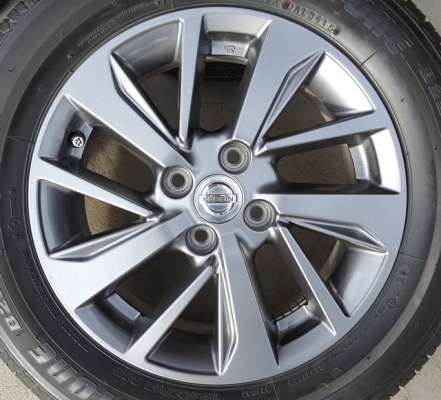 ขายล้อNissan Almera sportect 2015 ยางปี 15 4 ล้อ