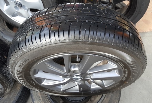 ขายล้อNissan Almera sportect 2015 ยางปี 15 4 ล้อ