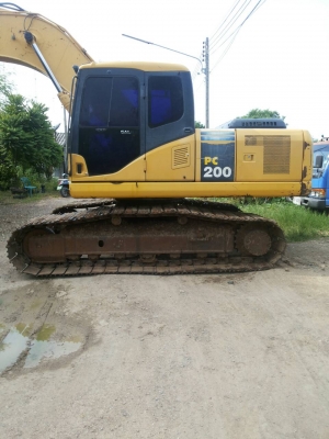 ขายKomatsu Pc200-7สภาพสวยพร้อมใช้ติดต่อคุณอ๊อฟ พิจิตร 086-737-9991