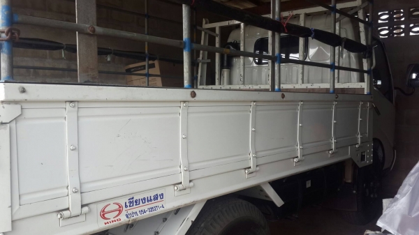 ขายกระบะรถบรรทุกพร้อมคอกเหล็กยาว 3.1 เมตร กว้าง 2 เมตร ช่วงคัทซี70เซน