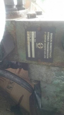 ขายมอเตอร์ปั๊มสวิง ติดเครน 8 ตัน ขายมอเตอร์ปั๊มสวิง ติดเครน 8 ตัน