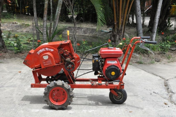 ขายเครื่องย่อยกิ่งไม้MITSUBISHI มีเกียร์เดินหน้า สภาพ เดิมญี่ปุ่น อะเนคประสงค์ 29,000เท่านั้น!!