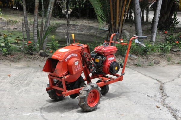ขายเครื่องย่อยกิ่งไม้MITSUBISHI มีเกียร์เดินหน้า สภาพ เดิมญี่ปุ่น อะเนคประสงค์ 29,000เท่านั้น!!